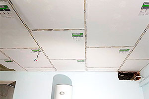 шумоизоляция потолка в кухонной зоне ресторана в жилом доме