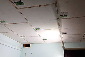 Звукоизоляция потолка в кухонной зоне ресторана в жилом доме